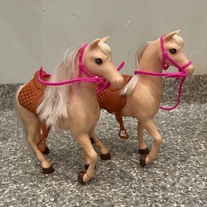 2 Barbie horses